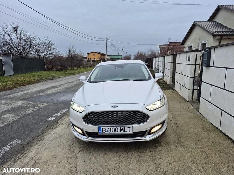 Second-hand Ford Mondeo Vignale 187 CP (137 kW) 2018 Culoarealb Berlinǎ