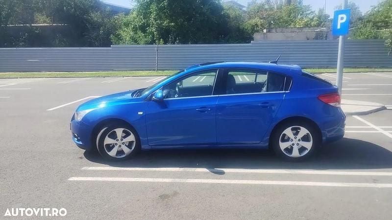 Culoarealbastru Utilizat 2012 Chevrolet Cruze LTZ Break | 3.000 EUR (Super Preț) - Imagine 1/4