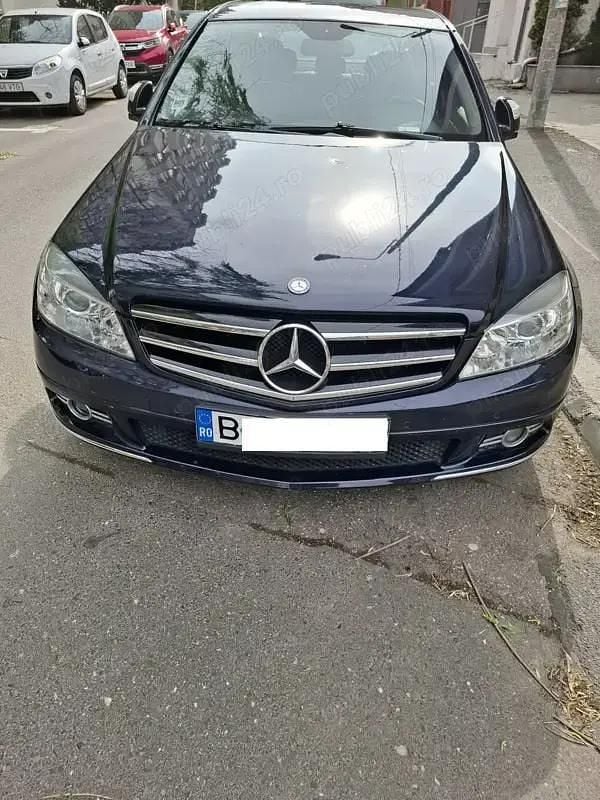 Utilizat 2007 Mercedes 220 Berlinǎ | 3.990 EUR - Imagine 1/4