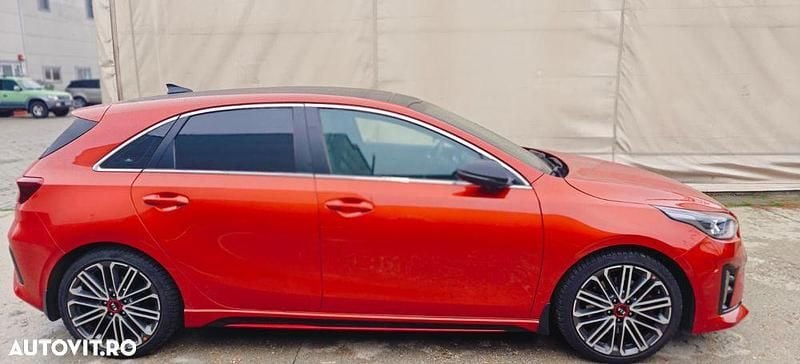 Second-hand Kia Ceed 204 CP (150 kW) 2020 Culoareportocaliu Hatchback