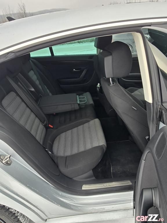 Second-hand VW Passat Comfortline 177 CP (130 kW) 2013 Culoaregri Berlinǎ