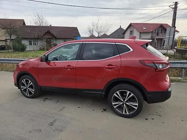 Second-hand Nissan Qashqai N-Connecta 130 CP (95 kW) 2018 Rosu SUV