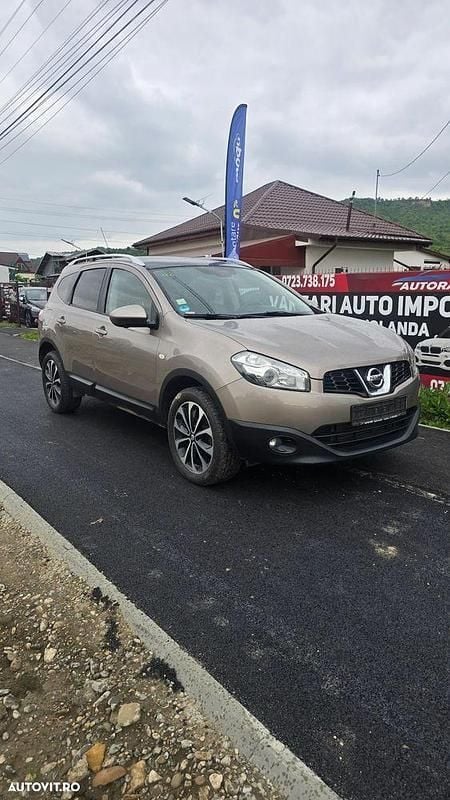 Bej Utilizat 2013 Nissan Qashqai +2 Visia SUV | 7.200 EUR (Preț bun) - Imagine 1/4