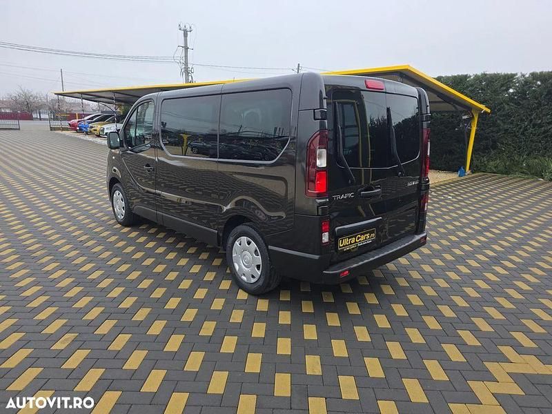 Second-hand Renault Trafic 145 CP (106 kW) 2020 Culoarenegru Monovolum