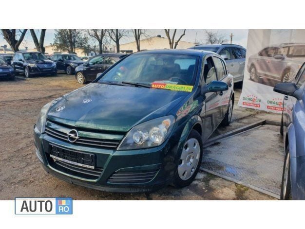 Second-hand Opel Astra 100 CP (73 kW) 2005 Verde Berlinǎ