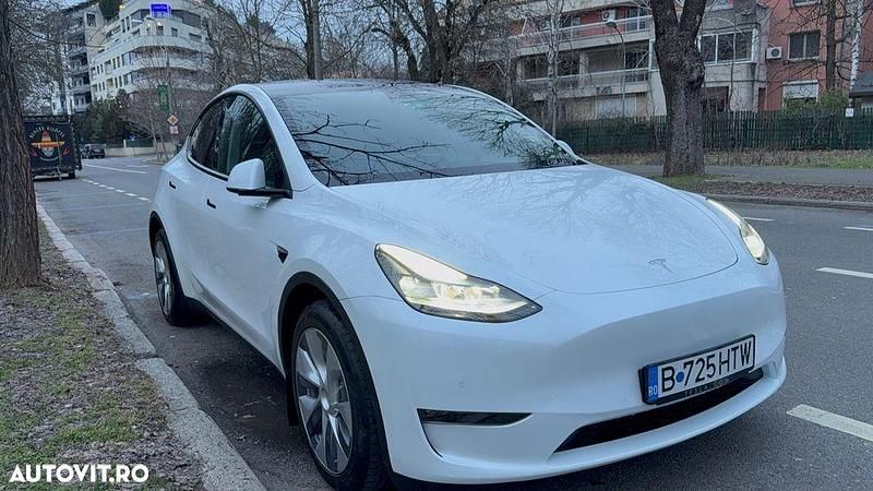 Second-hand Tesla Model Y Long Range AWD 258 kW (351 CP) 2022 Culoarealb SUV
