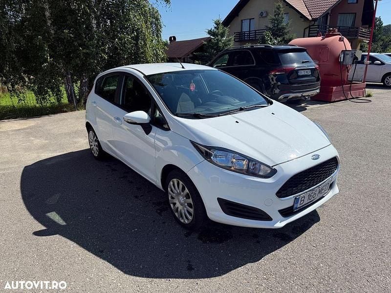 Culoarealb Utilizat 2017 Ford Fiesta Trend Hatchback | 4.990 EUR (Preț OK) - Imagine 1/4