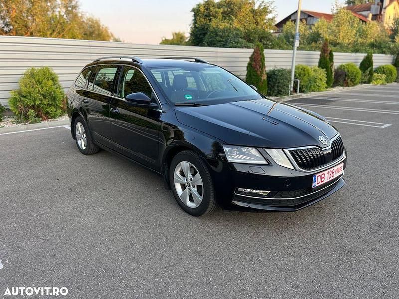 Negru Utilizat 2019 Skoda Octavia Style Break | 11.900 EUR (Preț bun) - Imagine 1/4