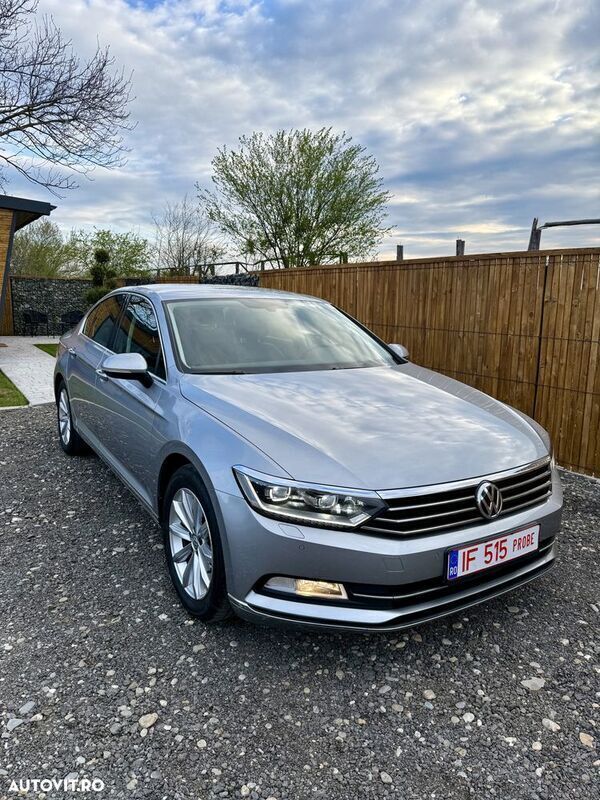 Gri Utilizat 2018 VW Passat Comfortline Berlinǎ | 13.700 EUR (Preț OK) - Imagine 1/4