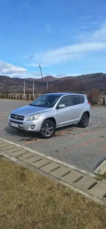 Second-hand Toyota RAV4 150 CP (110 kW) 2009 SUV