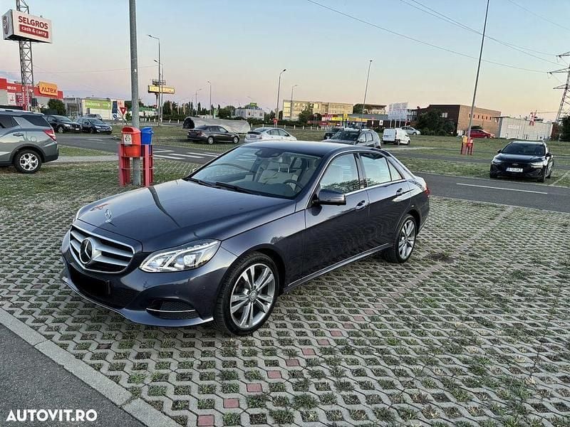 Albastru Utilizat 2015 Mercedes E350 Berlinǎ | 22.000 EUR - Imagine 1/4