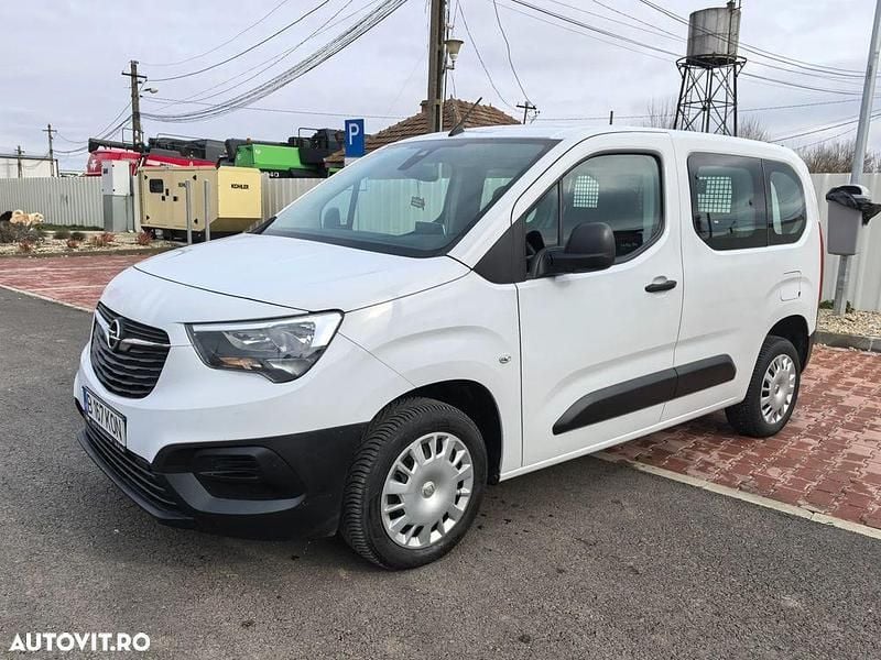 Second-hand Opel Combo 100 CP (73 kW) 2022 Culoarealb Van