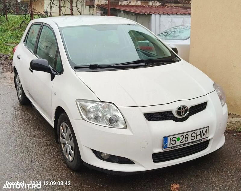 Alb Utilizat 2009 Toyota Auris Terra Break | 4.200 EUR - Imagine 1/4