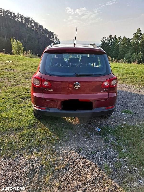 Second-hand VW Tiguan 149 CP (109 kW) 2010 Culoarerosu SUV
