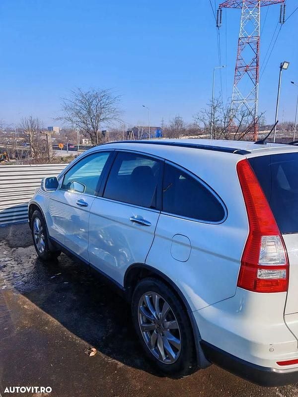 Second-hand Honda CR-V Executive 150 CP (110 kW) 2012 Culoarealb SUV