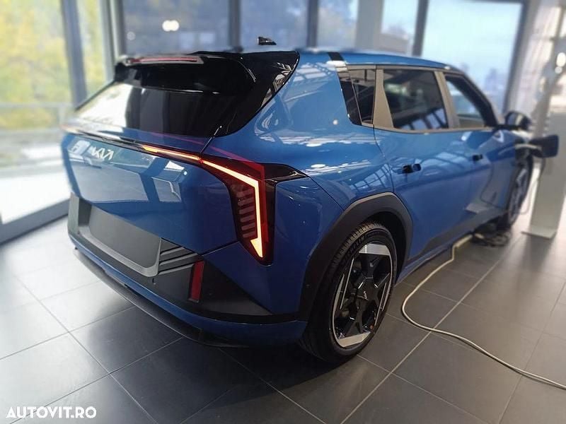Nouă Kia EV4 150 kW (204 CP) 2025 Culoarealbastru Hatchback