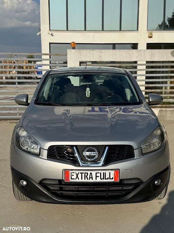 Culoaregri Utilizat 2011 Nissan Qashqai Acenta SUV | 5.250 EUR (Preț bun) - Imagine 1/4