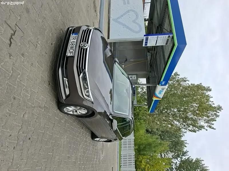 Maro Utilizat 2015 VW Passat Break | 9.999 EUR (Preț OK) - Imagine 1/4