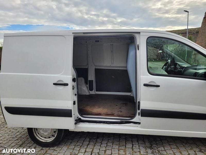 Second-hand Peugeot Expert 95 CP (69 kW) 2015 Culoarealb Van
