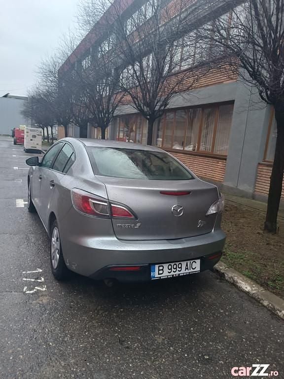 Second-hand Mazda 3 105 CP (77 kW) 2011 Culoareargint Berlinǎ