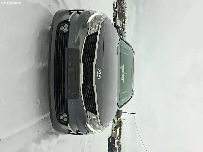 Gri Second-hand 2017 Kia Optima Break | 9.999 EUR (Preț OK) - Imagine 1/4