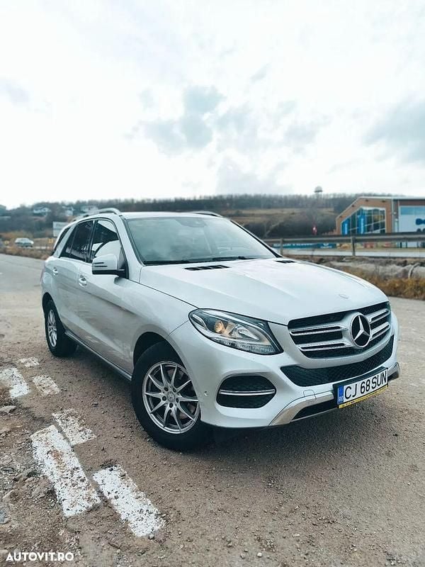 Culoaregri Utilizat 2016 Mercedes GLE250 SUV | 17.800 EUR (Preț bun) - Imagine 1/4