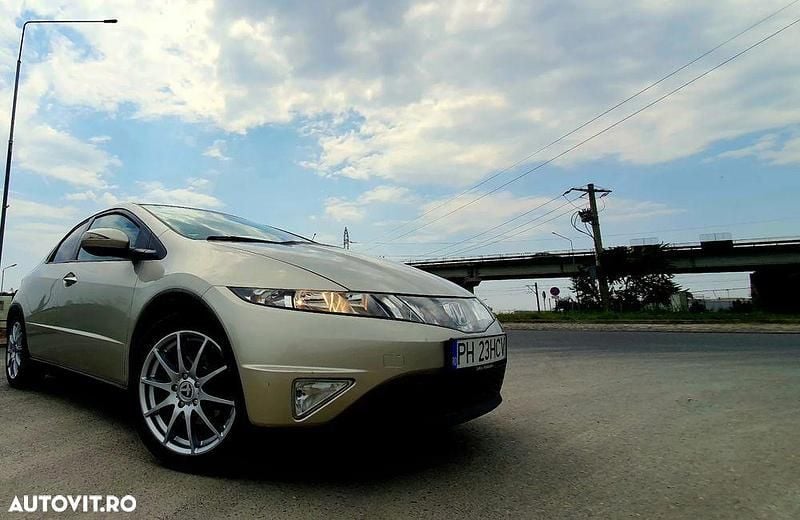 Culoaregri Utilizat 2007 Honda Civic Sport Hatchback | 4.600 EUR (Preț OK) - Imagine 1/4