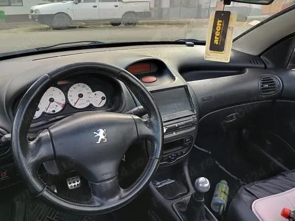 Second-hand Peugeot 206 CC 90 CP (66 kW) 2003 Cabrio