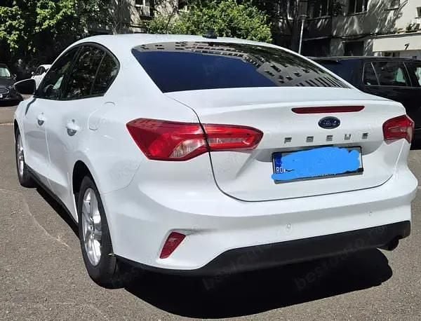 Alb Utilizat 2021 Ford Focus Berlinǎ | 15.999 EUR (Scump) - Imagine 1/4