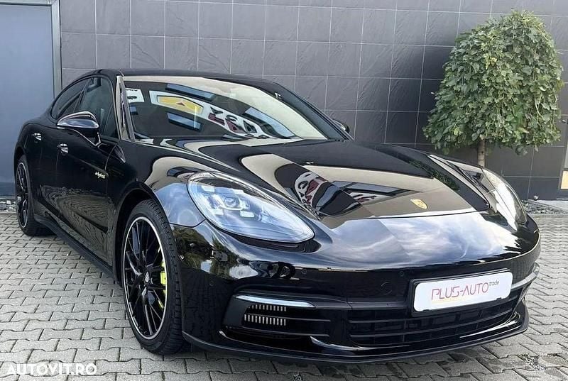 Culoarenegru Utilizat 2019 Porsche Panamera 4 Berlinǎ | 64.350 EUR (Preț OK) - Imagine 1/4