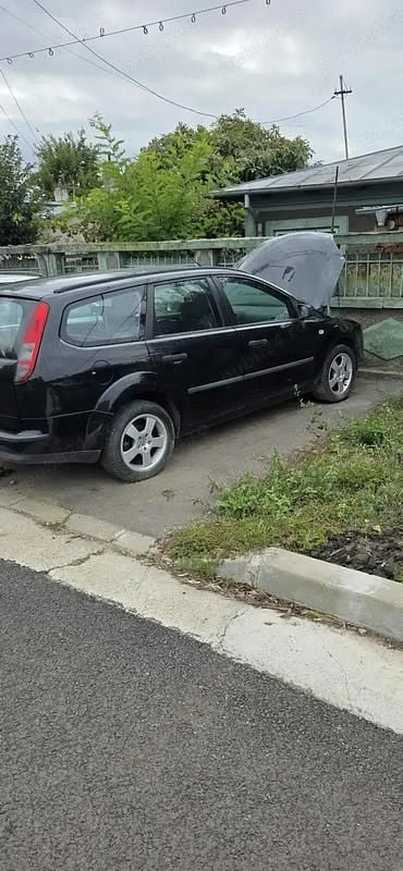 Negru Utilizat 2005 Ford Focus Berlinǎ | 5.000 EUR - Imagine 1/4