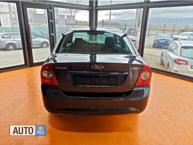 Albastru Utilizat 2008 Ford Focus Trend+ Berlinǎ | 3.250 EUR (Scump) - Imagine 1/4