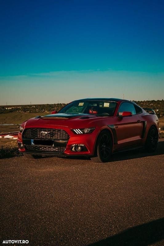 Culoarerosu Utilizat 2016 Ford Mustang Coupe | 21.000 EUR (Preț OK) - Imagine 1/4