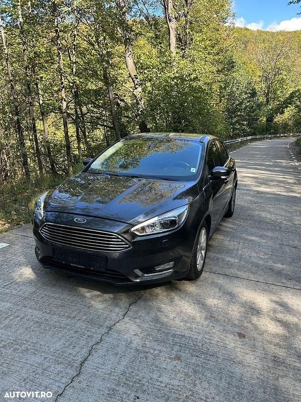 Culoaregri Utilizat 2016 Ford Focus Hatchback | 6.400 EUR (Preț bun) - Imagine 1/4