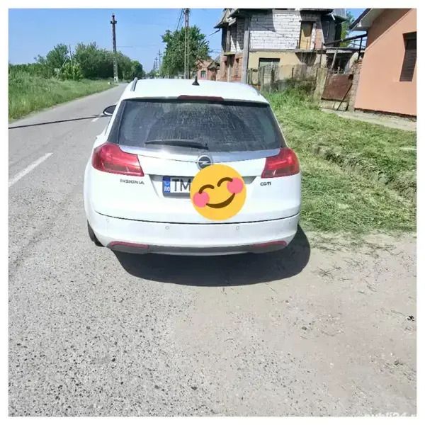 Alb Utilizat 2011 Opel Insignia Break | 4.500 EUR (Puțin scump) - Imagine 1/4