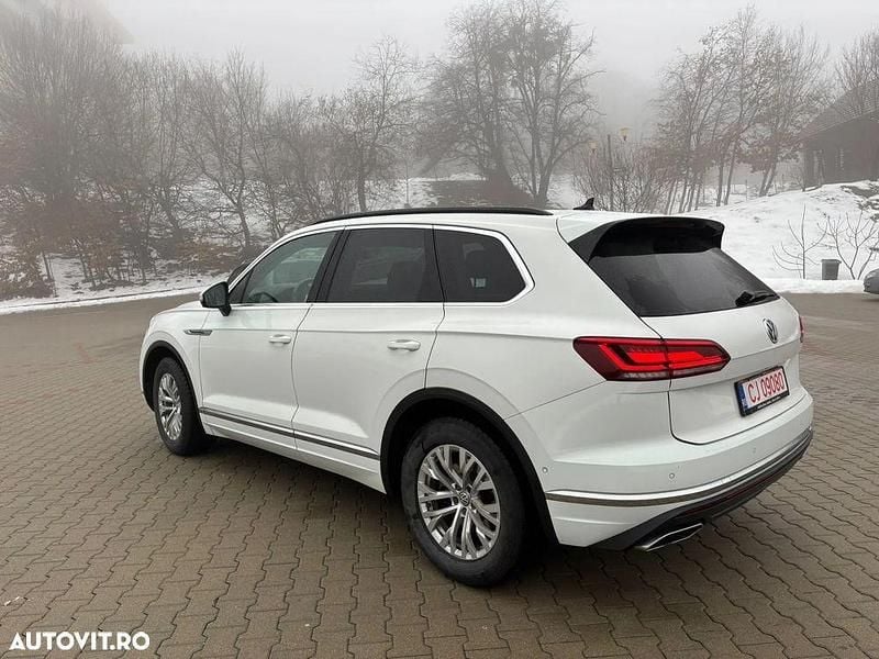 Culoarealb Utilizat 2020 VW Touareg Elegance SUV | 31.500 EUR (Super Preț) - Imagine 1/4