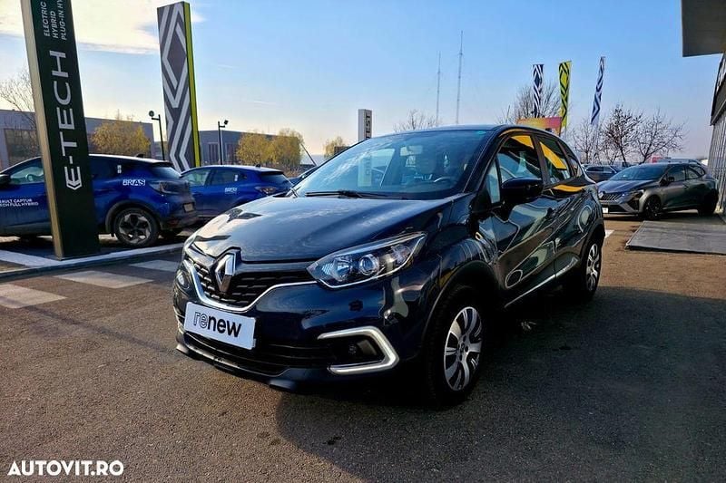 Second-hand Renault Captur Zen 90 CP (66 kW) 2017 Culoarealbastru SUV
