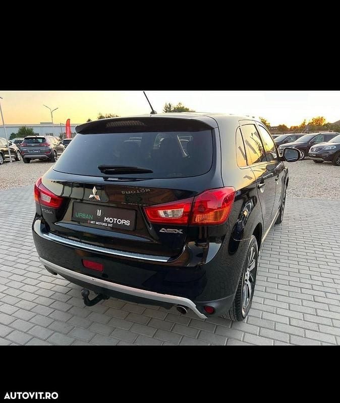 Second-hand Mitsubishi ASX Invite 150 CP (110 kW) 2015 Culoareblack SUV