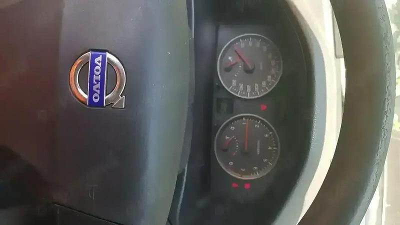 Gri Utilizat 2006 Volvo V50 Break | 2.200 EUR - Imagine 1/4