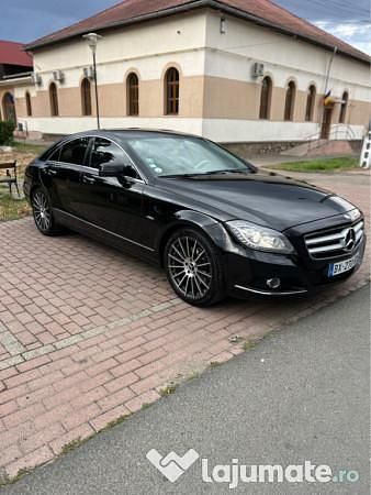 Negru Utilizat 2011 Mercedes CLS350 Berlinǎ | 12.500 EUR (Preț bun) - Imagine 1/4