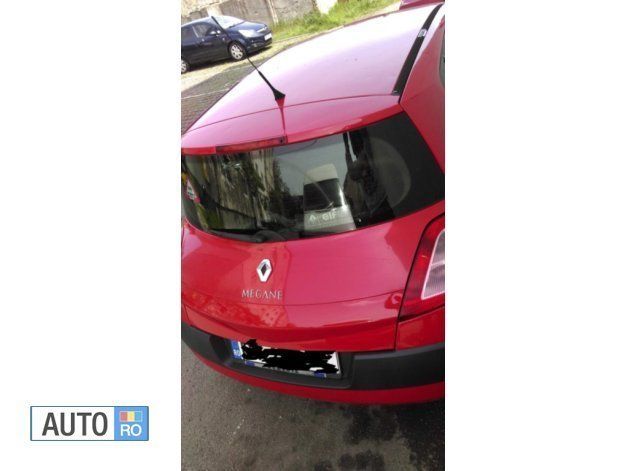 Rosu Utilizat 2004 Renault Mégane II Hatchback | 1.590 EUR (Preț OK) - Imagine 1/4