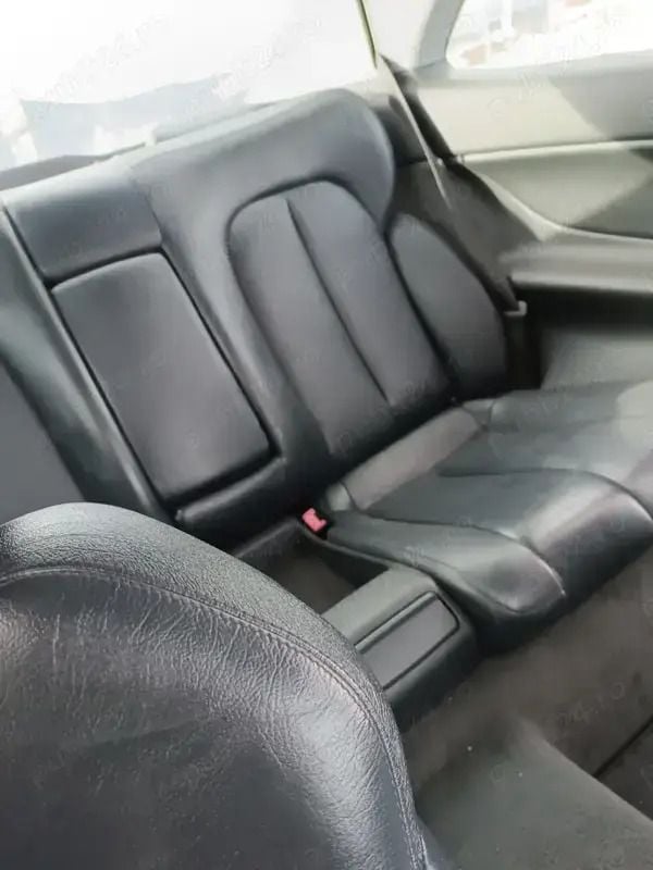Argintiu Utilizat 2001 Mercedes CLK230 | 2.600 EUR - Imagine 1/4
