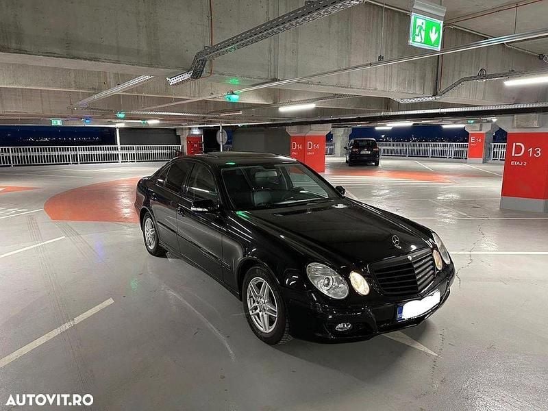 Second-hand Mercedes E200 Elegance 136 CP (100 kW) 2009 Culoarenegru Berlinǎ