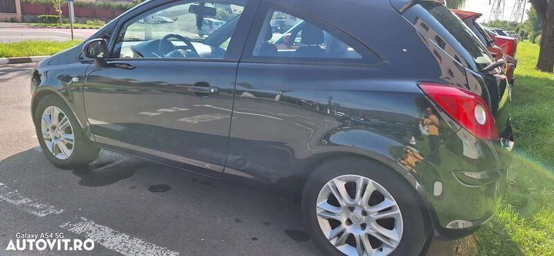 Negru Utilizat 2012 Opel Corsa Hatchback | 3.200 EUR (Preț OK) - Imagine 1/4