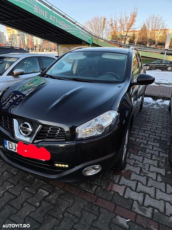 Second-hand Nissan Qashqai +2 Acenta 130 CP (95 kW) 2013 Culoarenegru SUV
