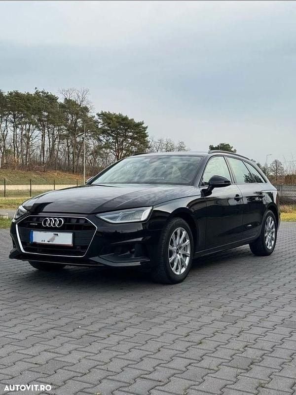 Culoarenegru Utilizat 2021 Audi A4 Advanced Break | 21.900 EUR (Super Preț) - Imagine 1/4