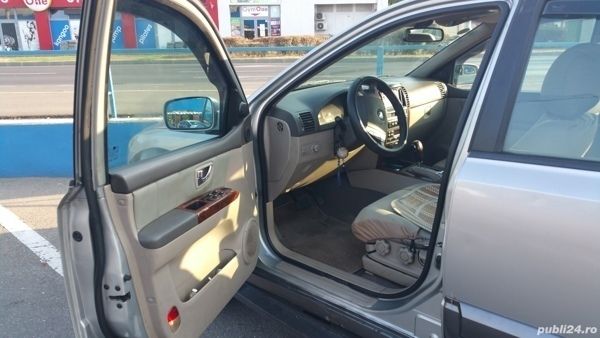 Second-hand Kia Sorento 140 CP (102 kW) 2003 Argintiu SUV
