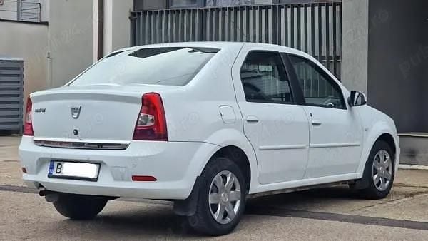 Second-hand Dacia Logan 75 CP (55 kW) 2011 Alb Berlinǎ