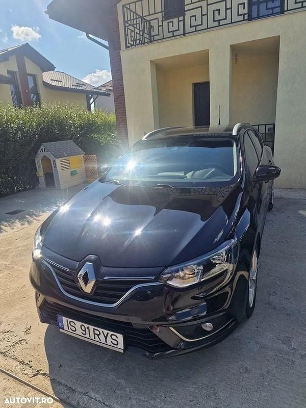 Negru Utilizat 2019 Renault Mégane GrandTour Intens Break | 10.400 EUR (Preț OK) - Imagine 1/4