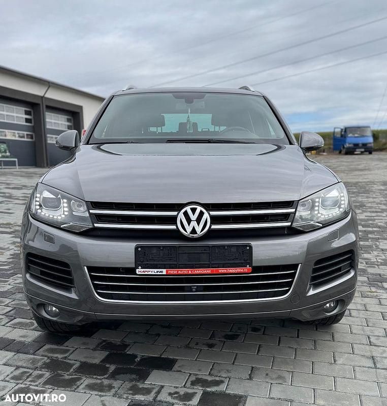 Culoaregri Utilizat 2014 VW Touareg SUV | 14.999 EUR (Puțin scump) - Imagine 1/4